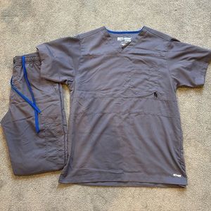 Set of Men’s Greys Anatomy Active Scrubs - Size Small, Grey